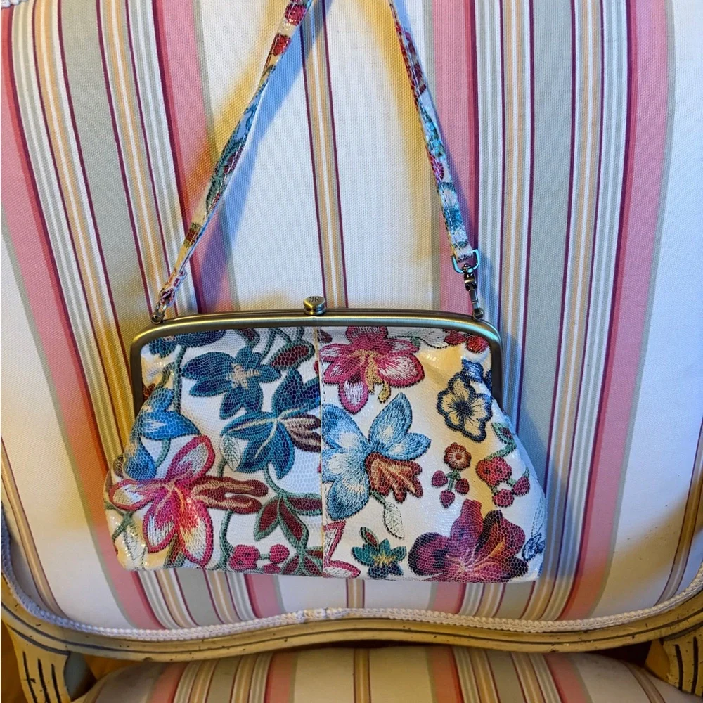 NWT - Adorable Hobo Lana Crossbody - Picture 3 of 7